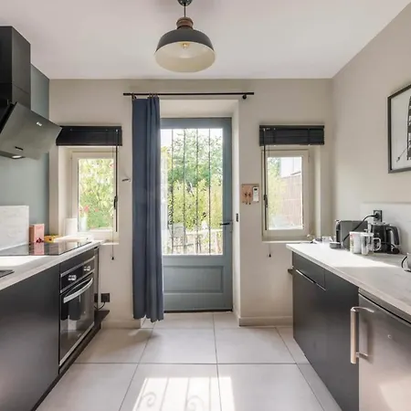 Apartment T2 De Charme, Jacuzzi, Piscine Chauffee Et Clim Saint-Jean-de-Moirans